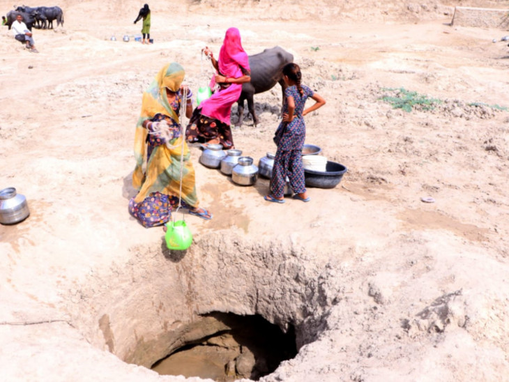 पीने के लिए पानी की तलाश भी एक संघर्ष, देश आज़ादी के इतने साल बाद भी यह हाल